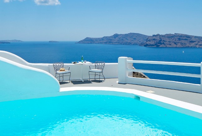 Kirini Suites & Spa